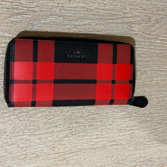 Brand new Coach wallet - Picture 12 of 13